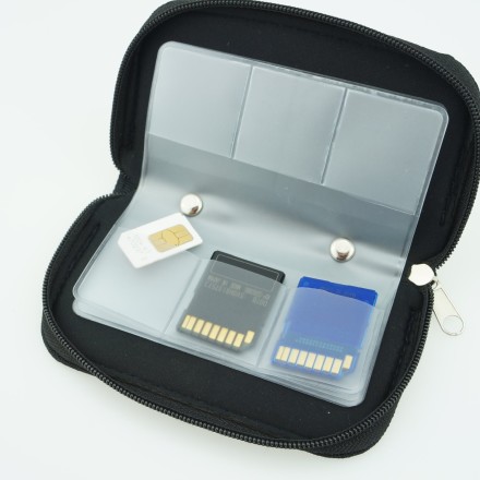 Memory Card Carrying Case for SDHC and SD Cards – 22 Slots